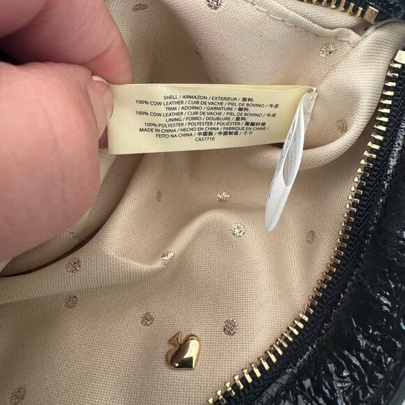 Kate Spade Black 100% Leather Quilted Wristlet zipper Closure Minimalist Chic - Picture 7 of 8